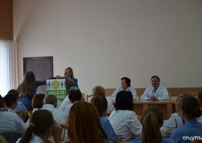 Ziua a spalatului pe maini-05