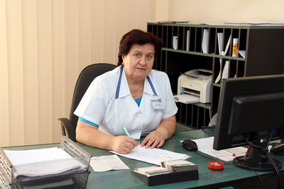 Femeia_in_alb_400px