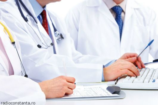 medicii-ginecologi-instruit